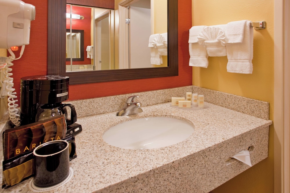 Executive Suite, 1 Bedroom, Patio - Photo 5