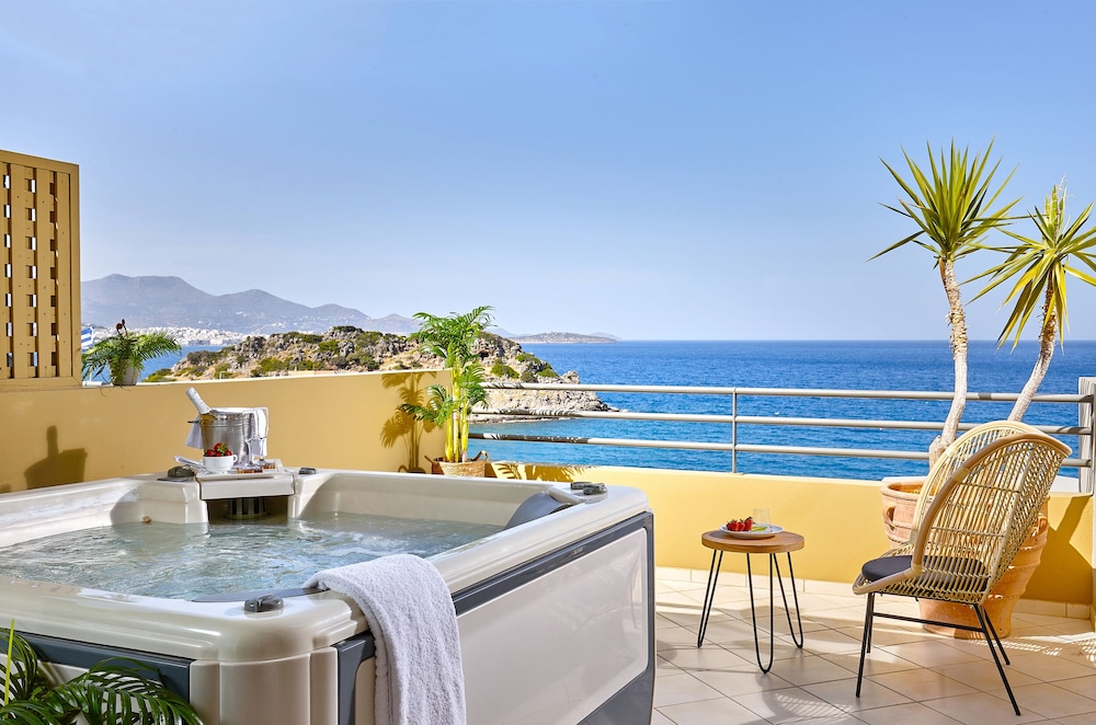 Junior Suite, Jetted Tub, Sea View