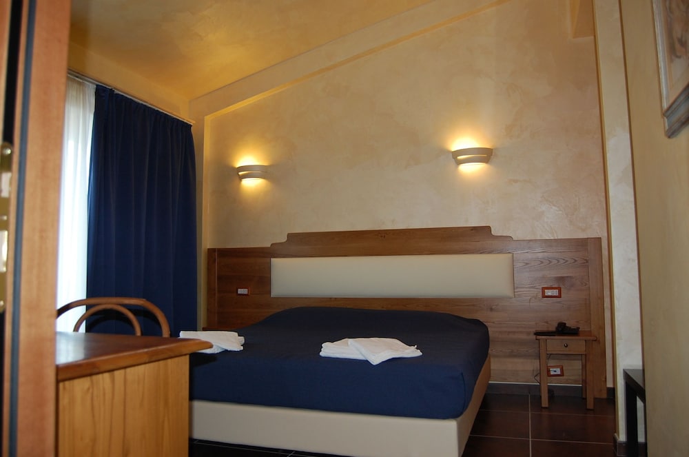Triple Room photo 2