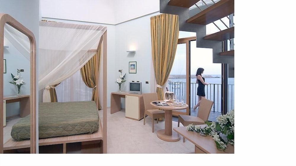 Junior Suite, Sea View - Photo 1