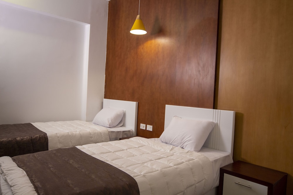 Deluxe Twin Room - Photo 7