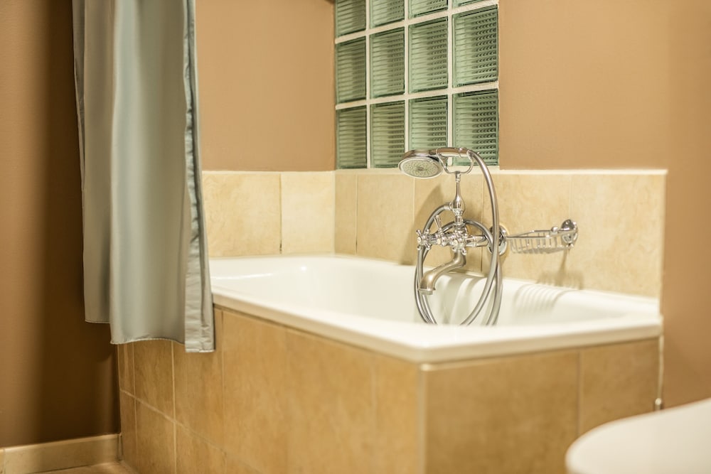 Superior Room, Bathtub - Photo 1