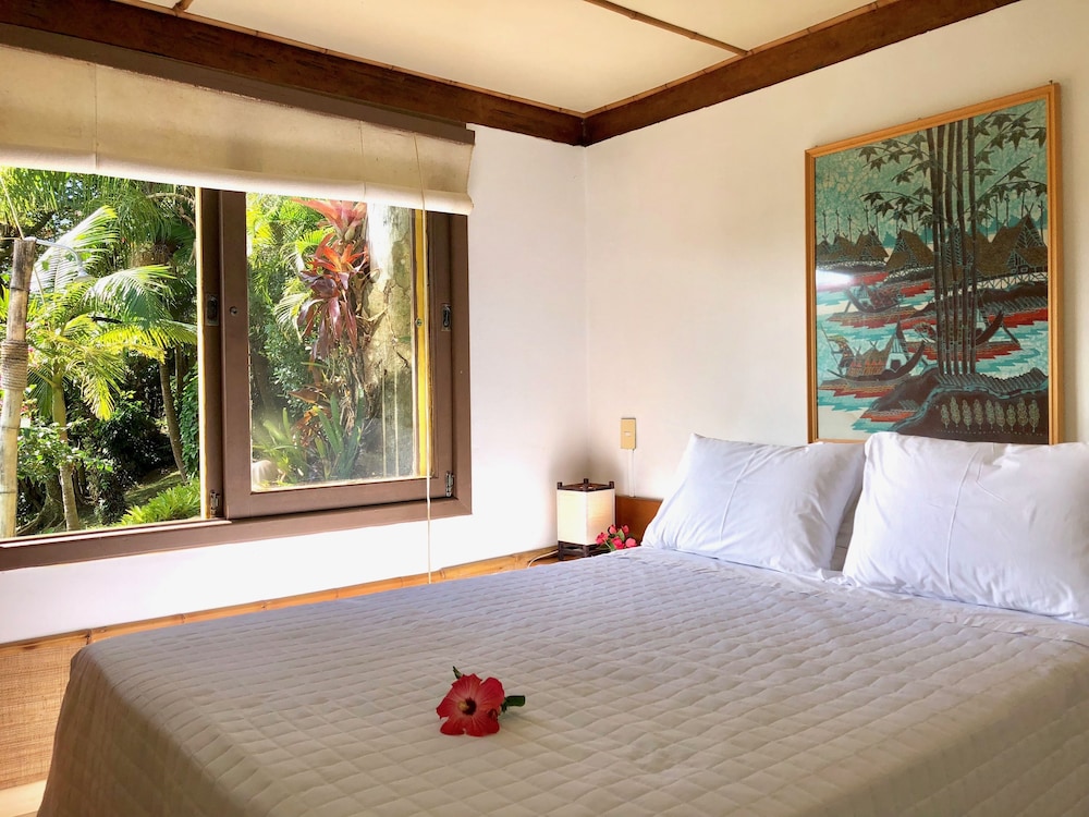 Traditional Duplex, 2 Bedrooms, 2 Bathrooms, Garden View photo 1