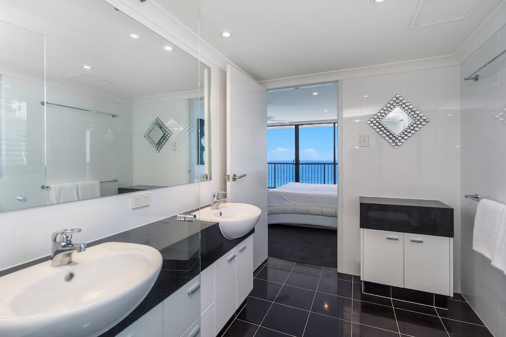 3 Bedroom Skyhome photo 2