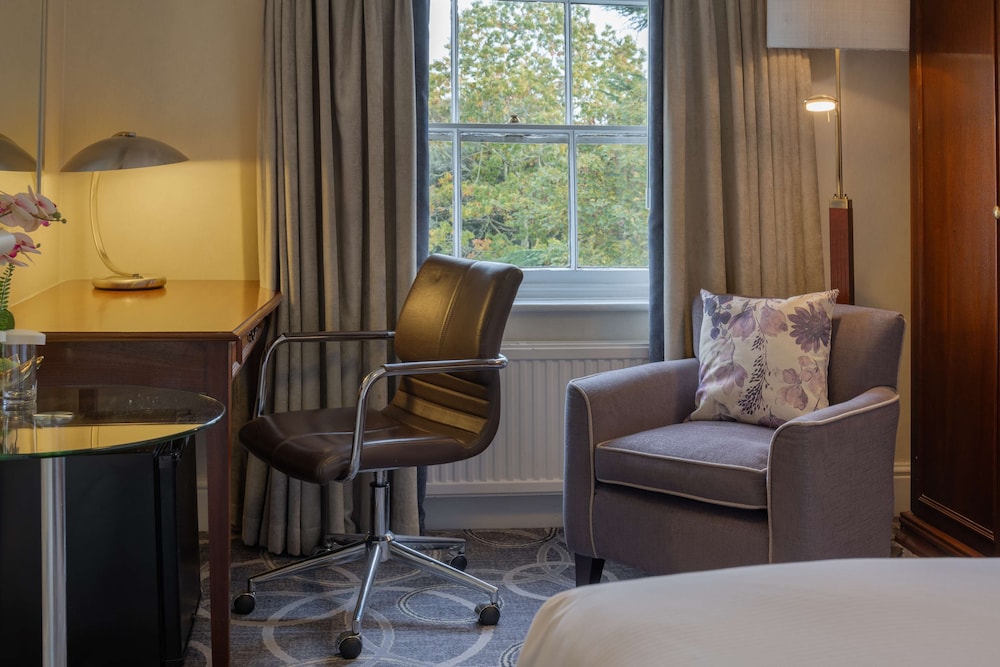Manor House Guest Room with Air Con - Photo 6