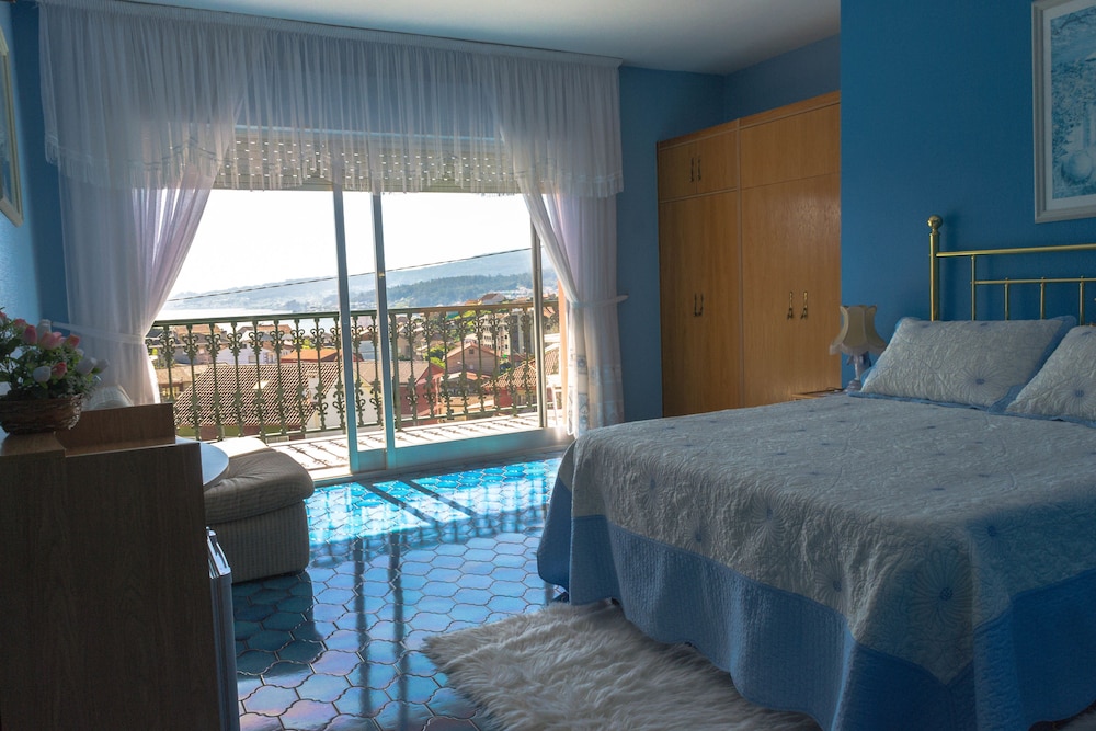Suite, Hot Tub, Sea View photo 3