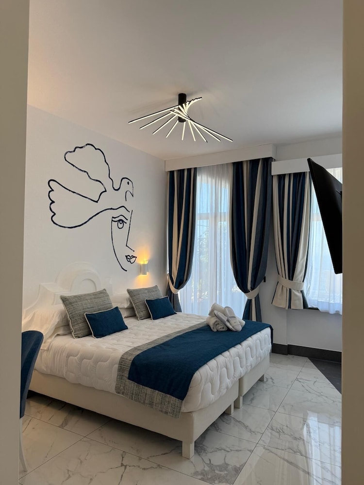 Junior Room - Photo 53