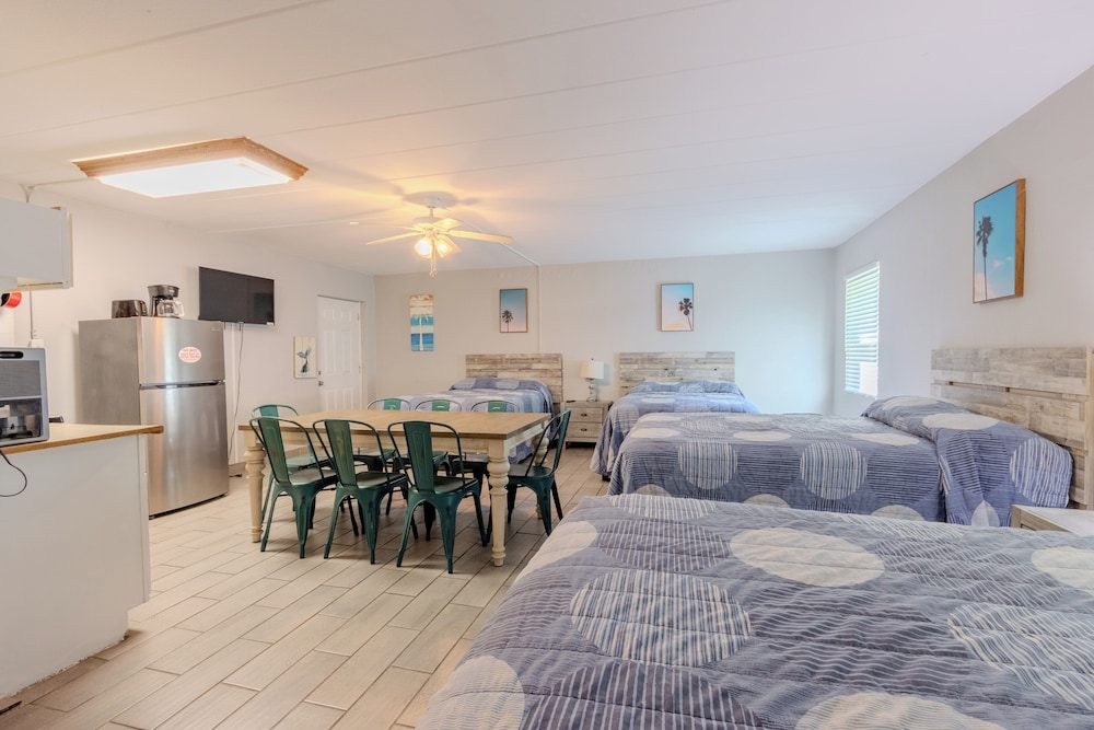 Deluxe Quadruple Room photo 2