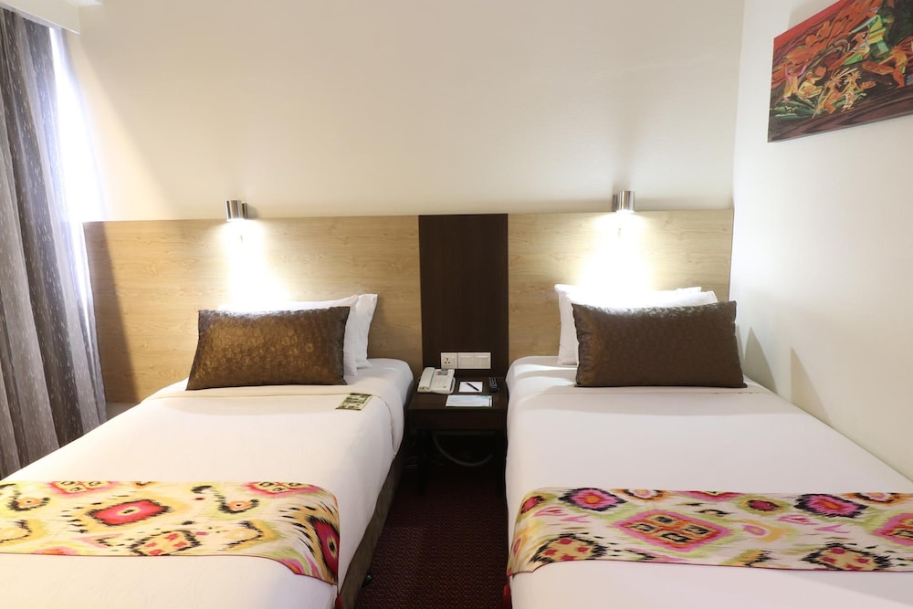 Premium Twin Room photo 2