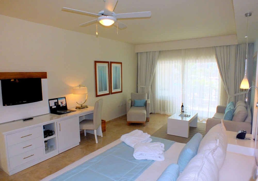 Junior Suite (Privilege Honeymoon) - Photo 1