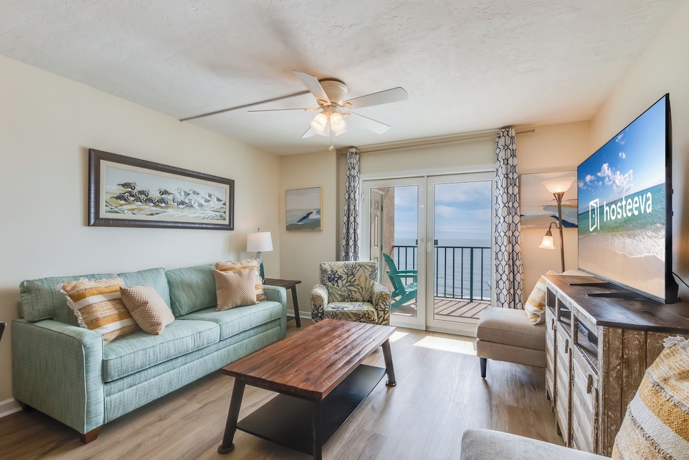 Executive Condo, 3 Bedrooms, Balcony, Beach View