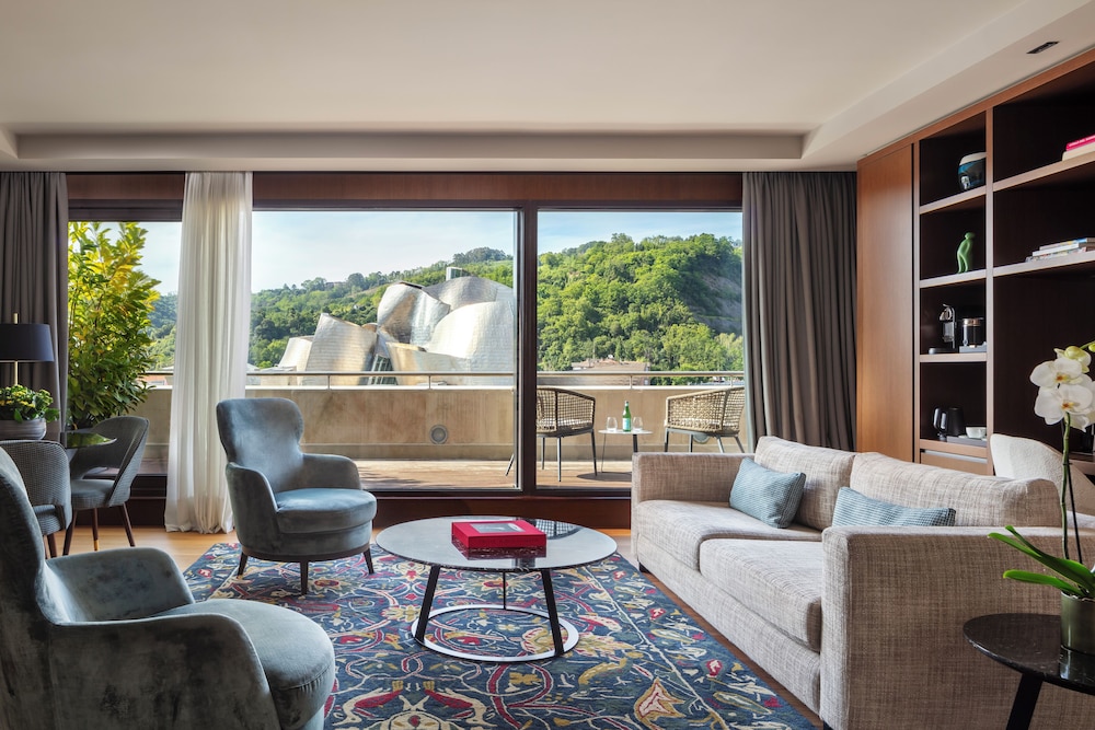 Suite (Penthouse) photo