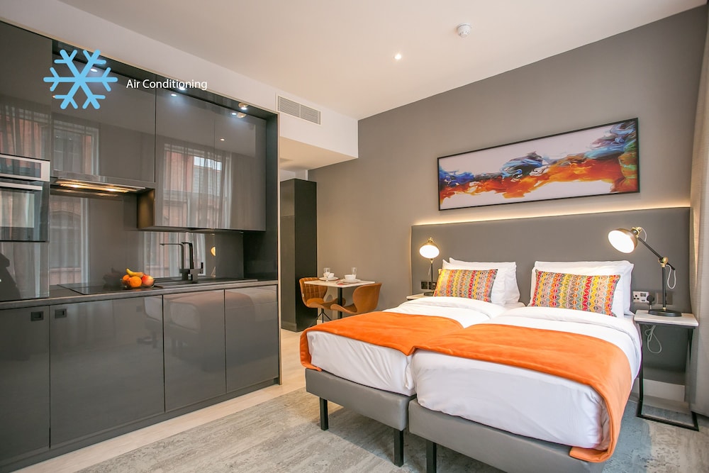 Superior Studio, Kitchenette, City View photo 1