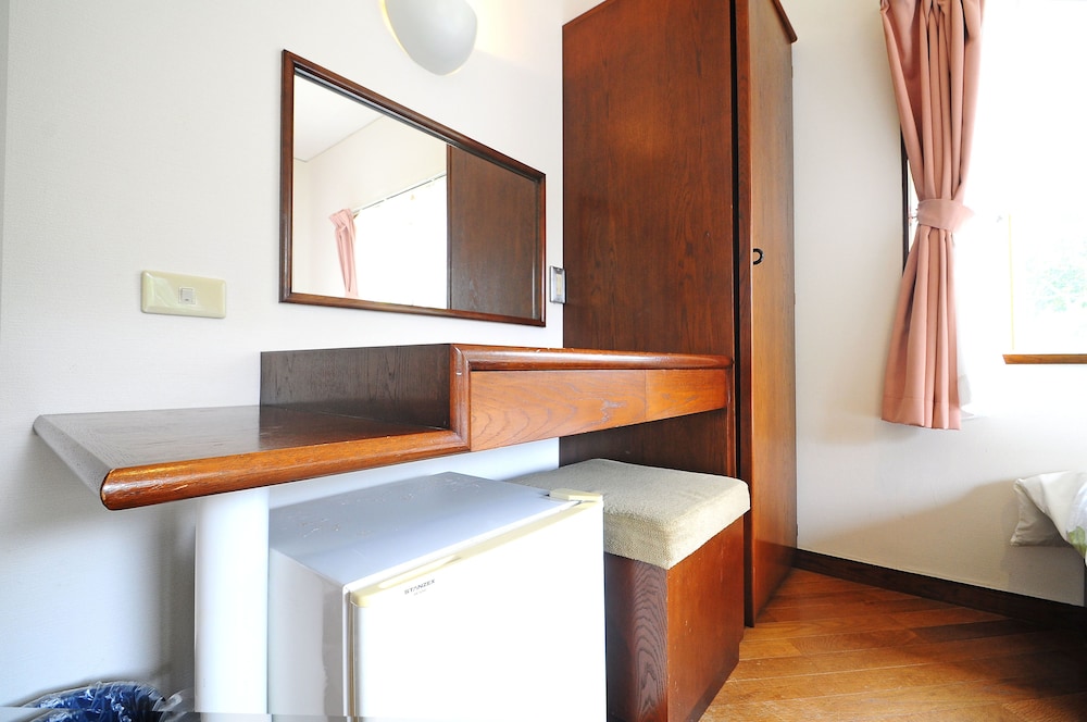 Twin Room, Shared Bathroom (2nd Floor,No Pets Allowed, Check In 17:00) photo 2