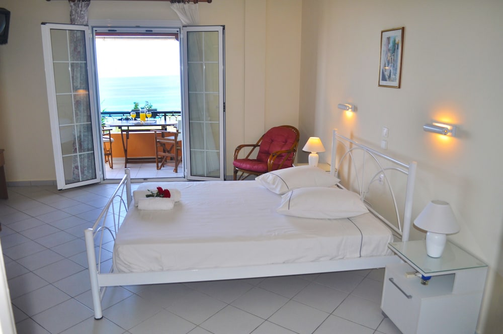 Apartment, 2 Bedrooms, Smoking, Balcony
