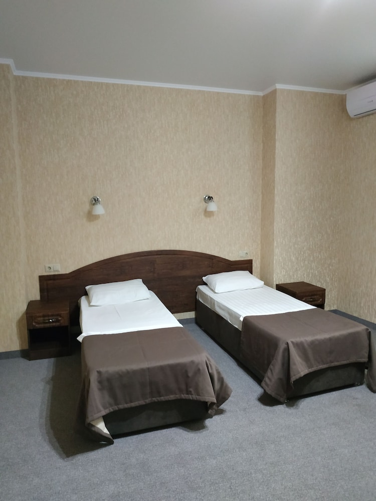 Standard Double or Twin Room, 2 Twin Beds, Non Smoking photo 2