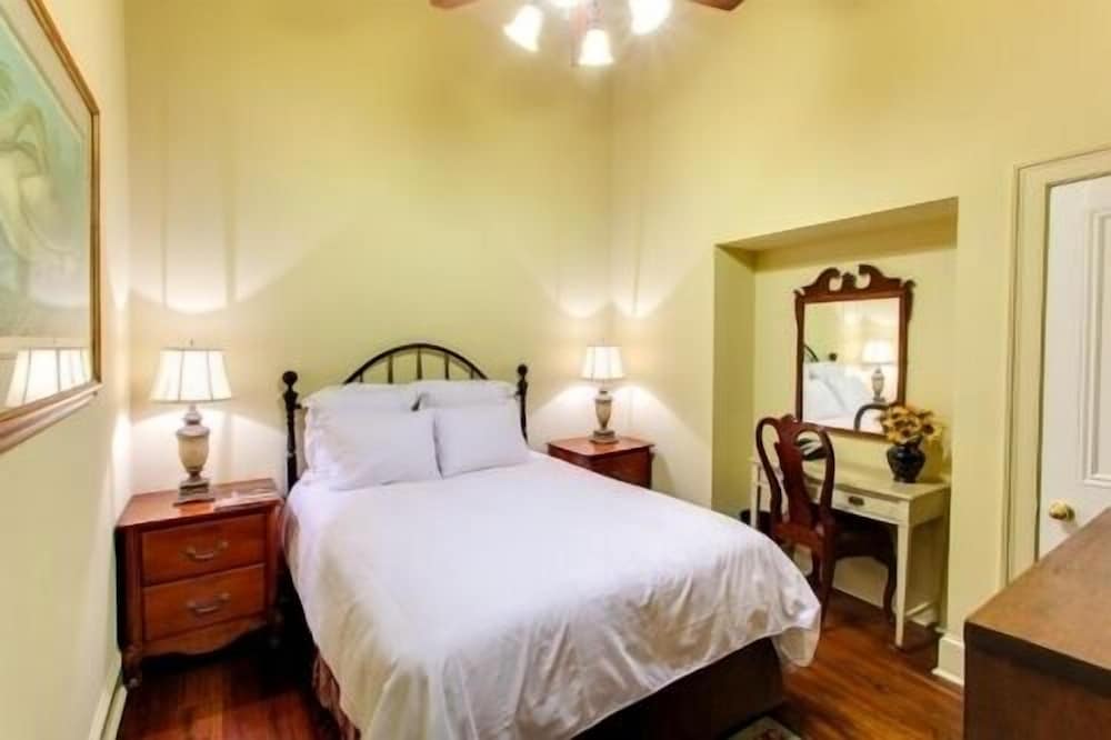 Audubon Cottage 5