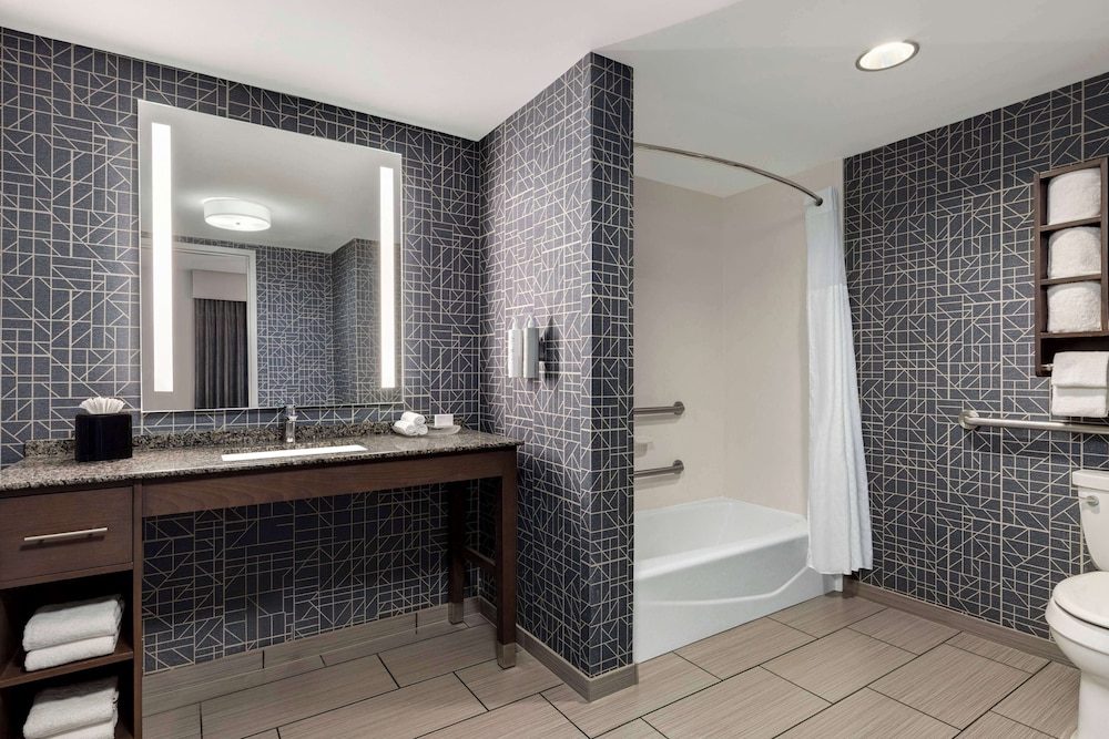 Suite, 1 Bedroom, Accessible, Bathtub photo 2