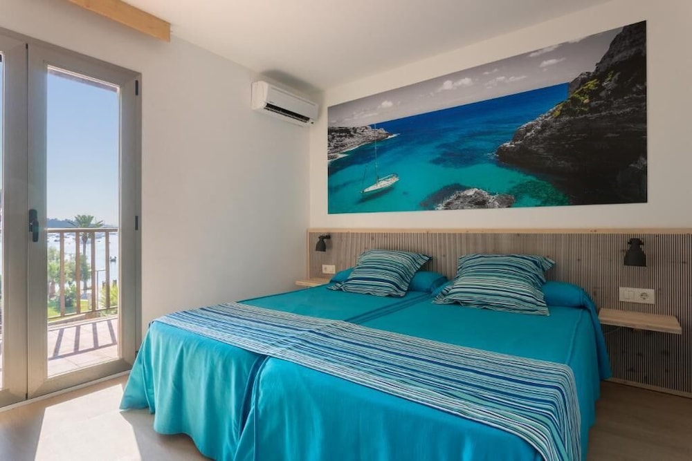 Standard Room, 1 Double Bed, Balcony, Sea View