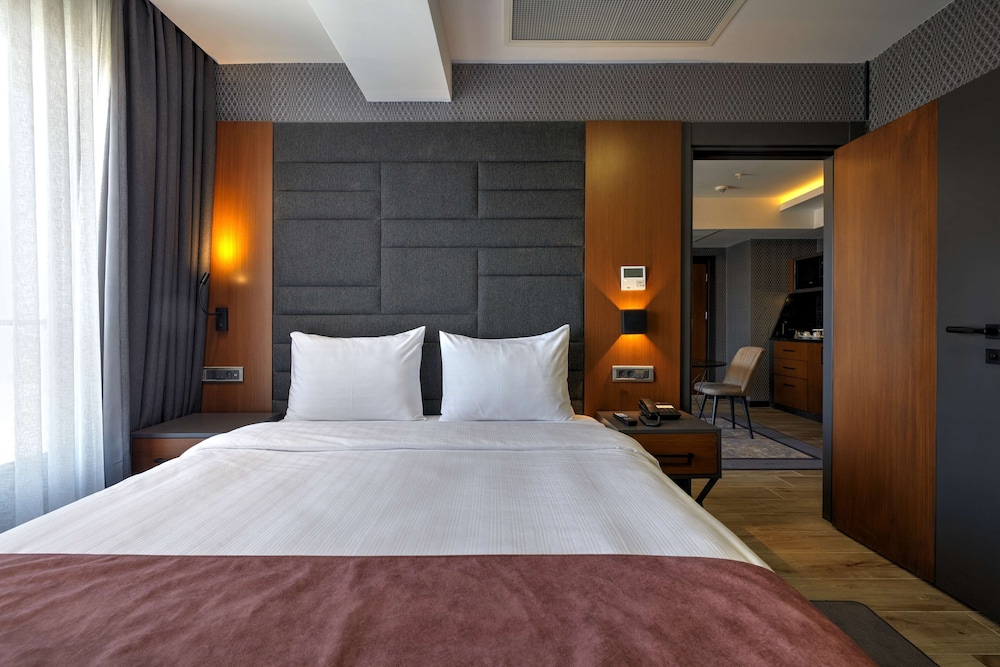 Premium Room, 1 Bedroom, Non Smoking, Kitchenette - Photo 3