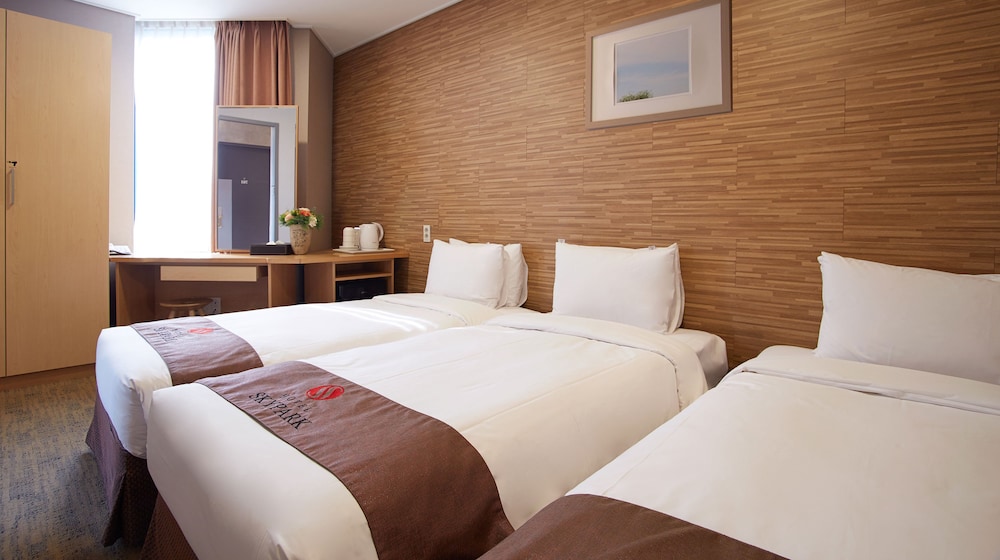 [STARSHINE PACKAGE] Triple Room - Photo 2
