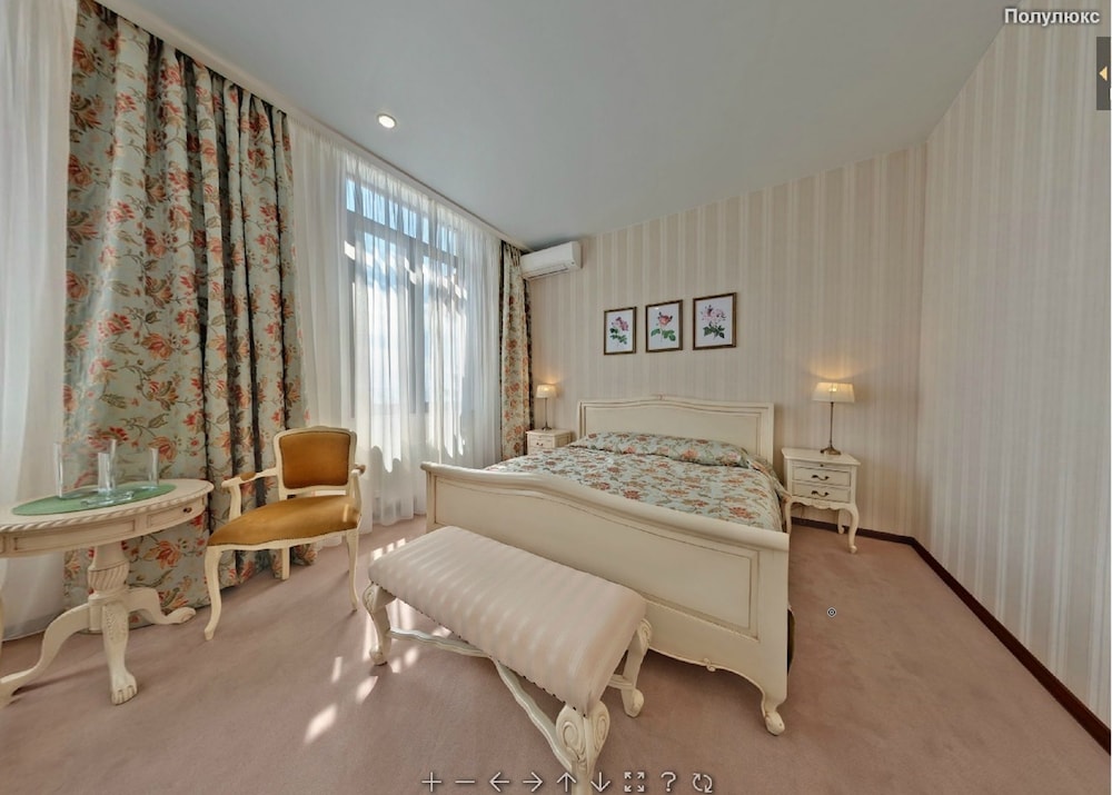 Suite, 1 Bedroom, Park View photo 3