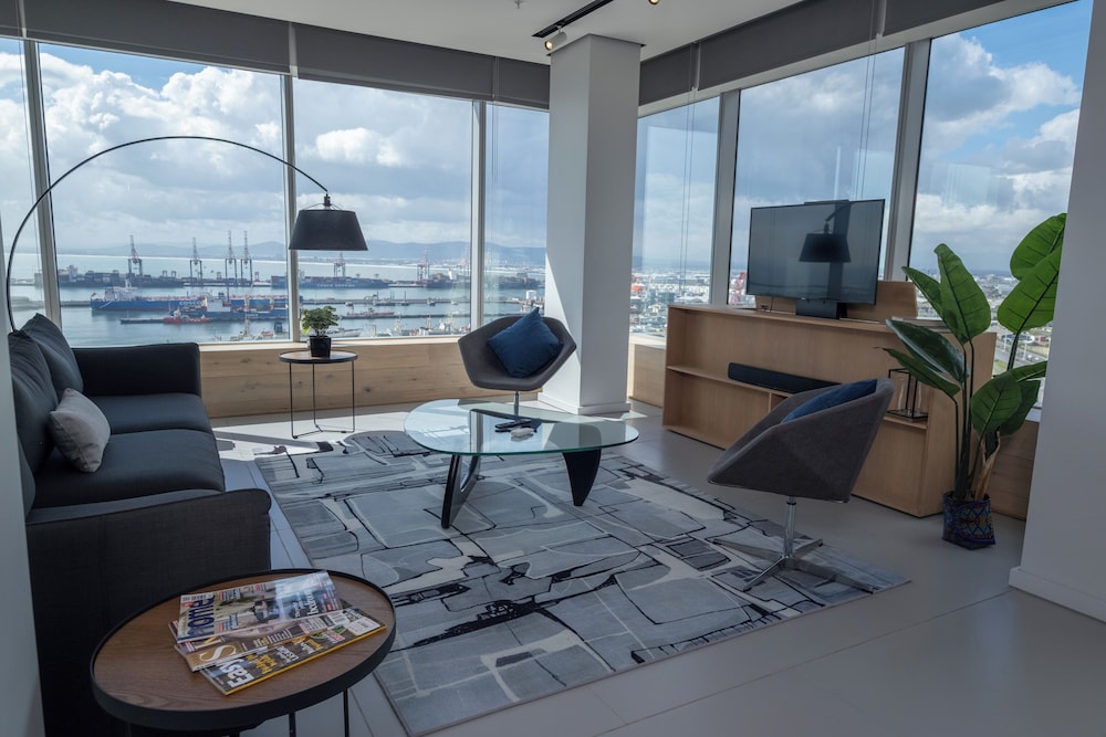Apartment, 2 Bedrooms, Balcony, City View