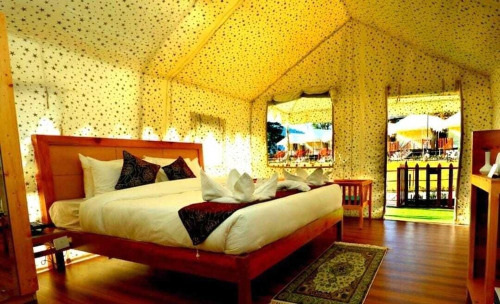 Deluxe Tent