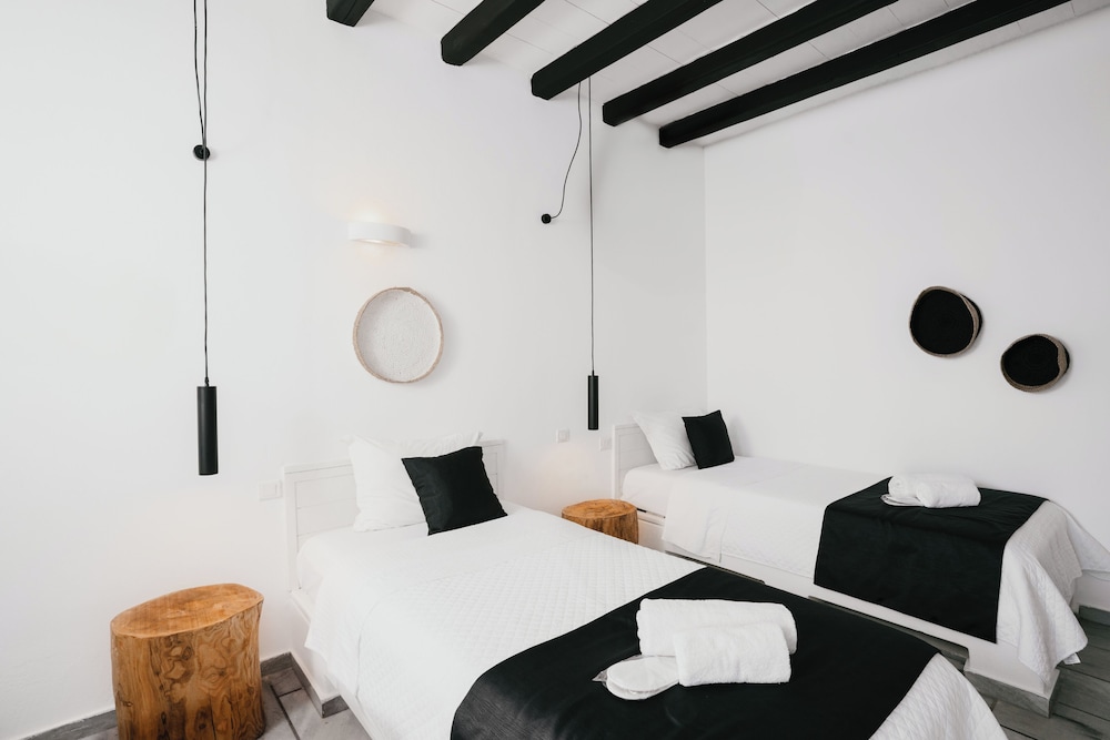 Twin or Double Room Disability Access with Inland View photo 3