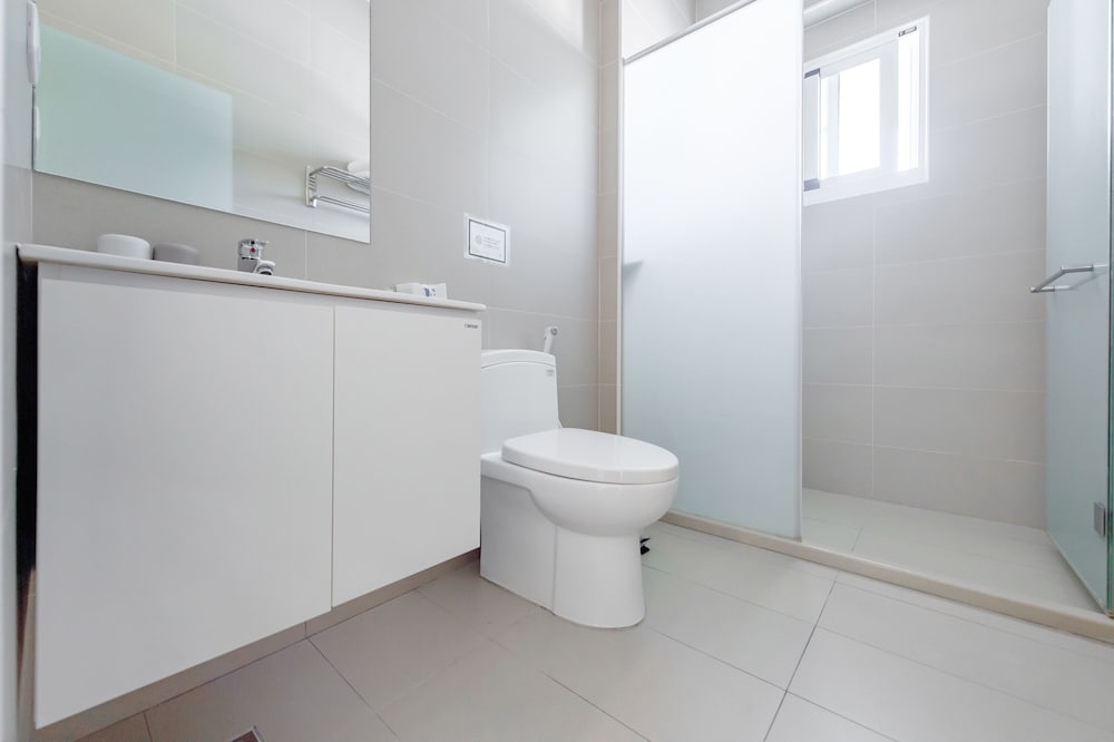 Suite with Balcony - Photo 13
