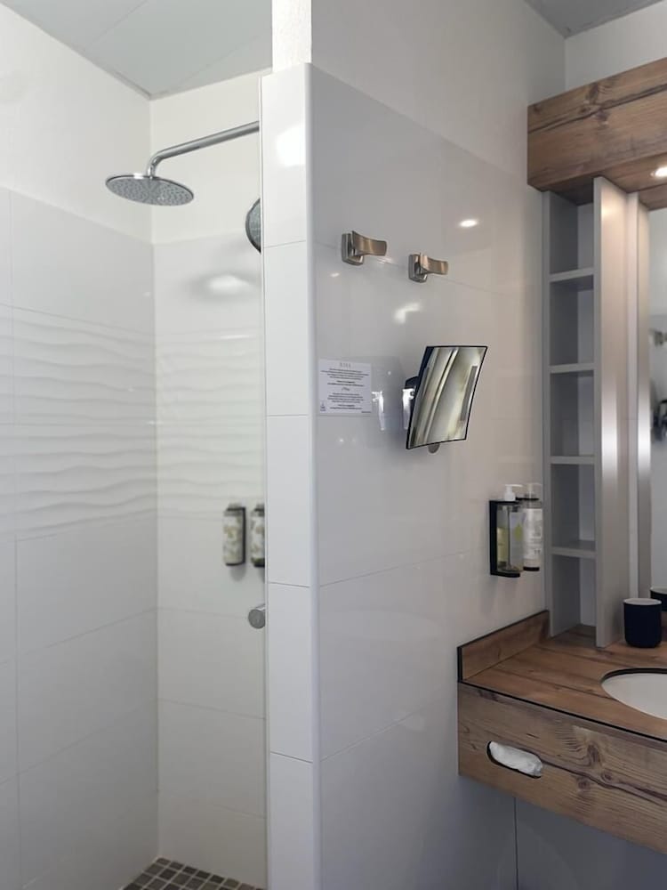 Superior Room, Non Smoking, Ocean View photo 2
