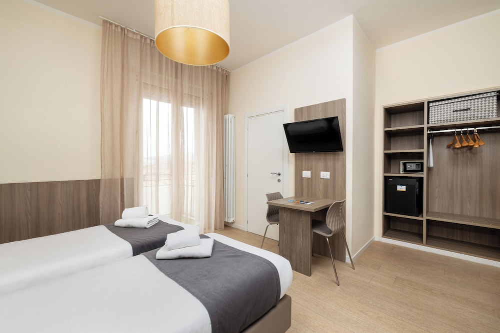 Twin Room - Photo 4