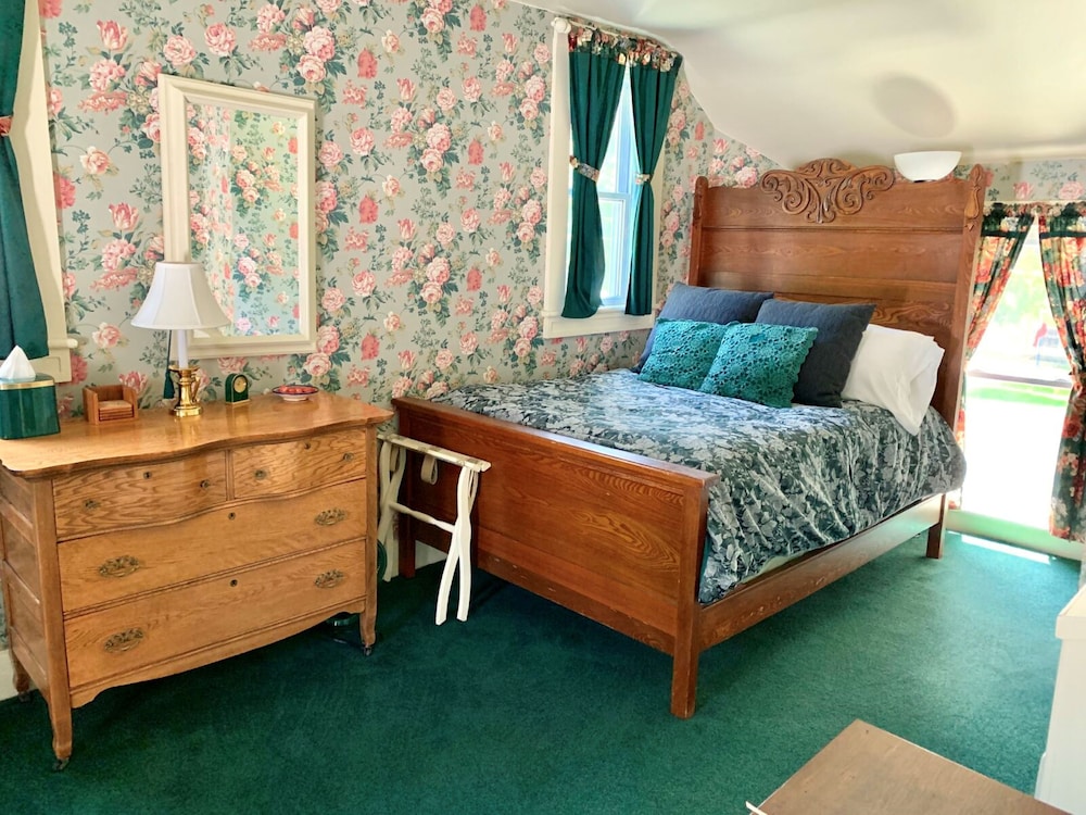 Standard Room, Multiple Beds, Non Smoking (Green Room) photo 1