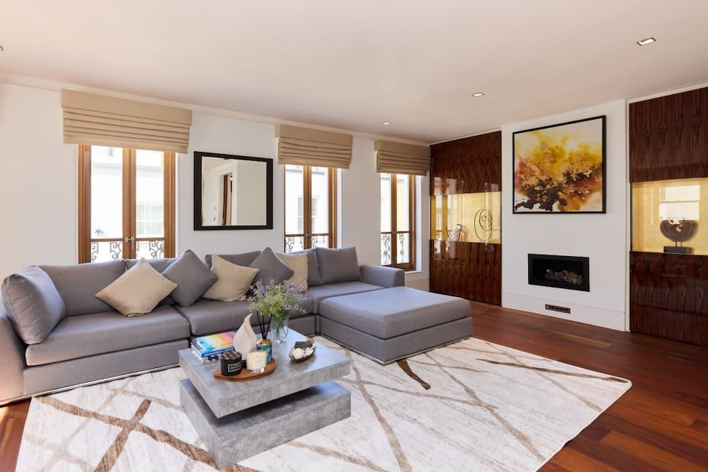 Apartment (3 Bedrooms)