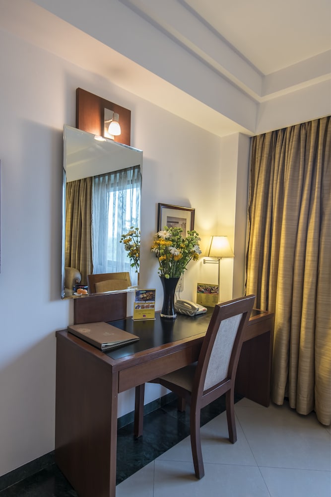 Deluxe Room - Photo 7
