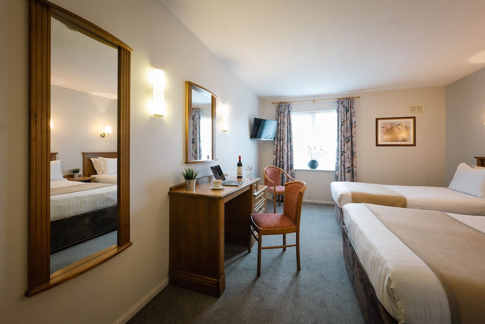 Standard Double or Twin Room photo 2