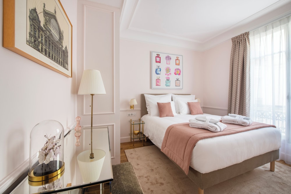Deluxe Apartment, 2 Bedrooms (PINK QUARTZ)