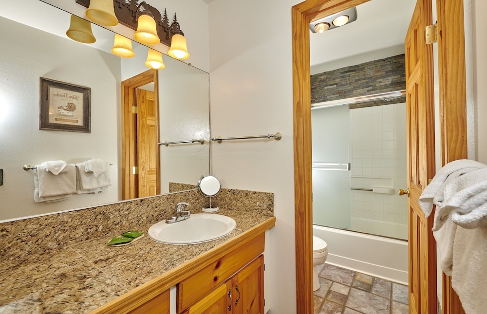 Condo, 1 Bedroom photo 3