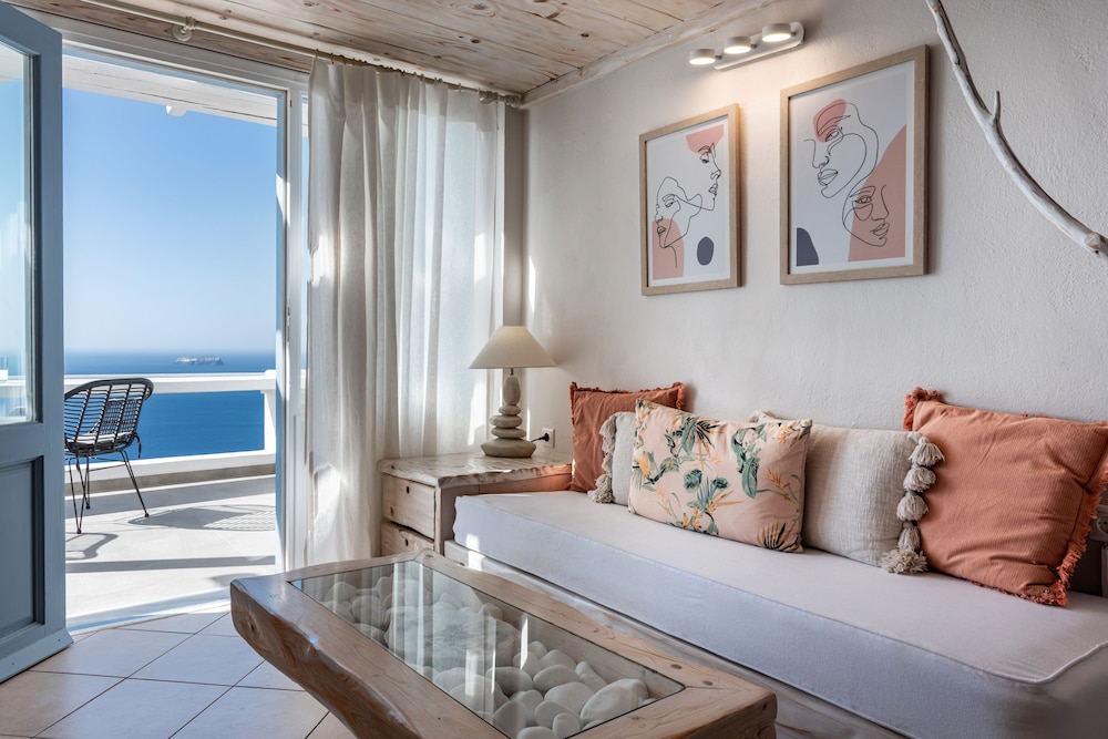 Honeymoon Suite Sunset View - Photo 2