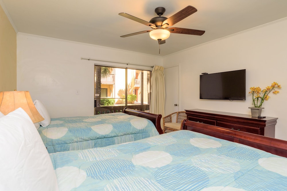 Superior Condo, 1 Bedroom, Pool View, Beachside