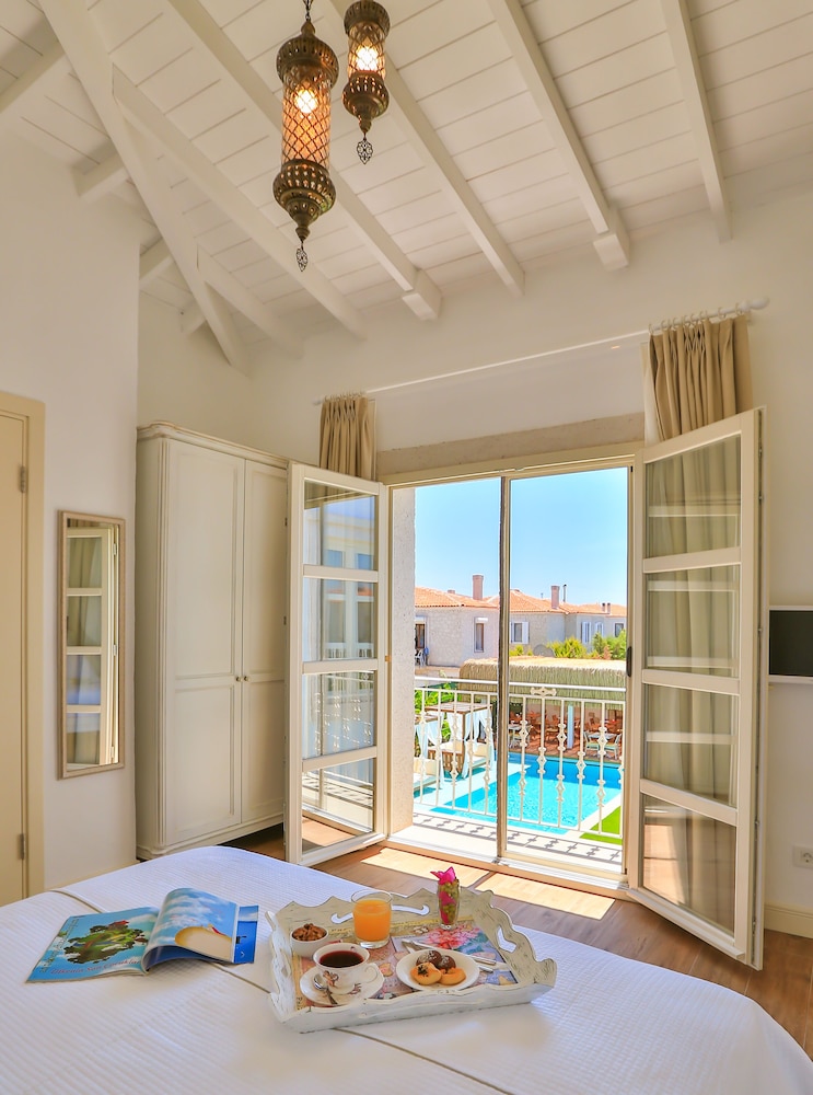 Double Room, Balcony, Pool View