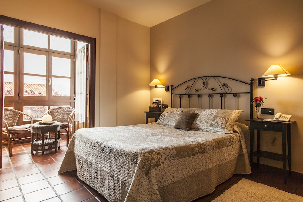 Double or Twin Room photo 3