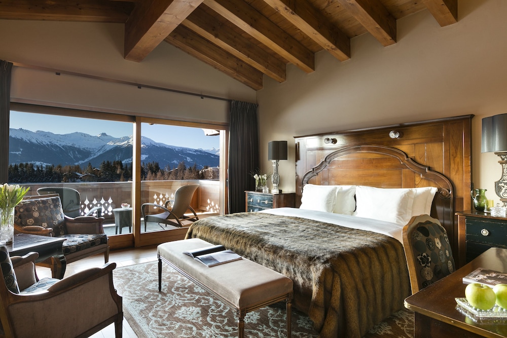 Deluxe Double Room, 1 King Bed, Balcony, Mountain View photo 1