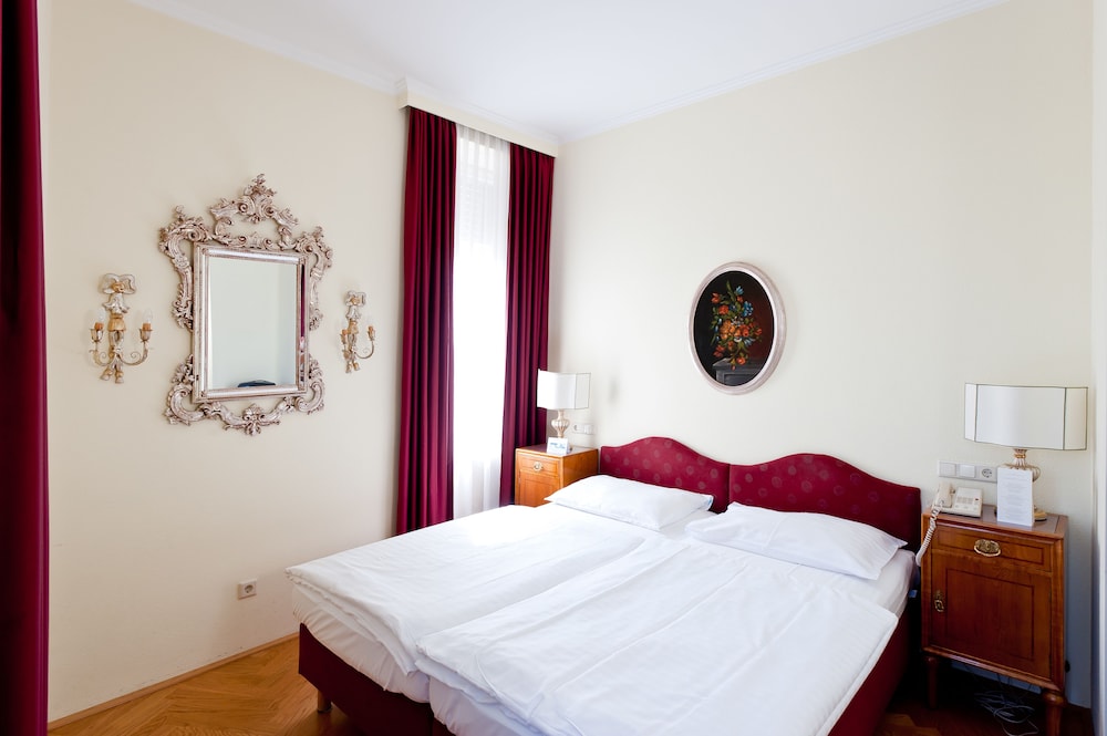 Standard Double Room Single Use photo 1