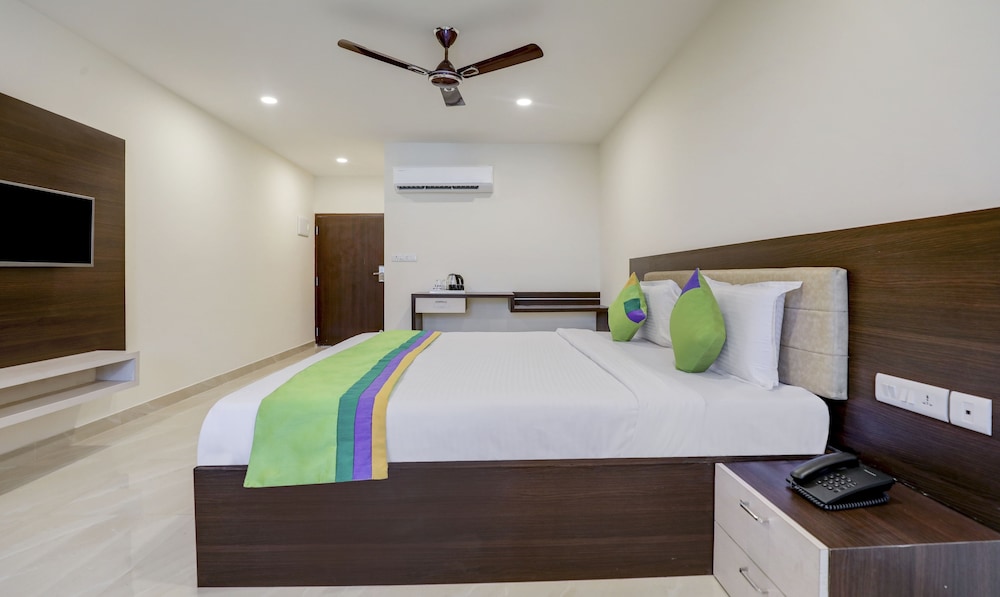Deluxe Room - Photo 9