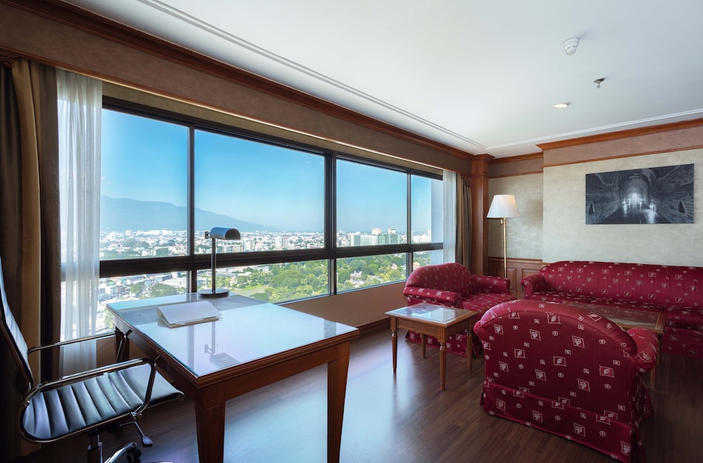 Grand Suite, 1 King Bed, River View - Photo 13
