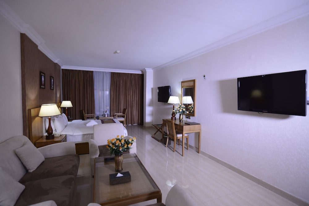 Junior Suite ( With Jacuzzi) photo 1
