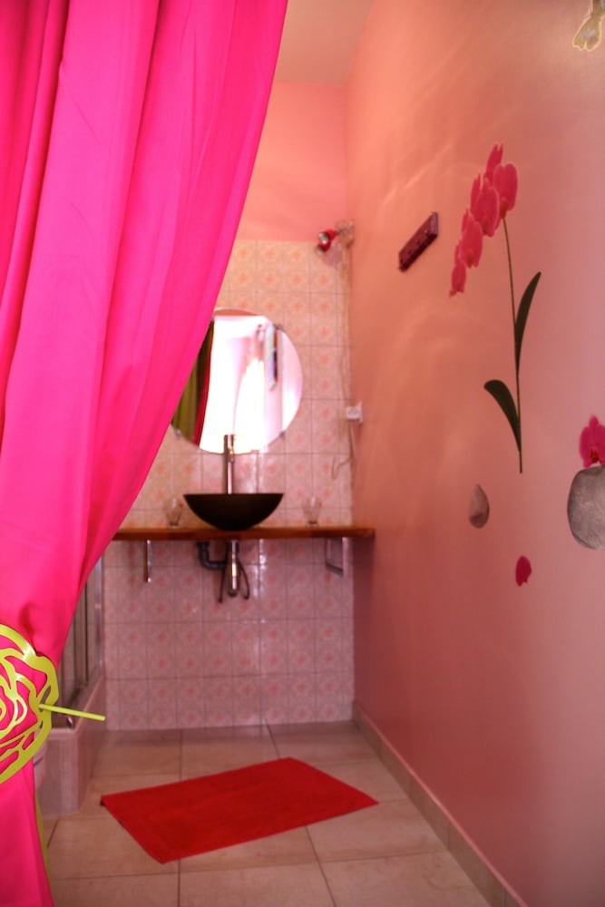 Double Room (Bouteilles) photo 3