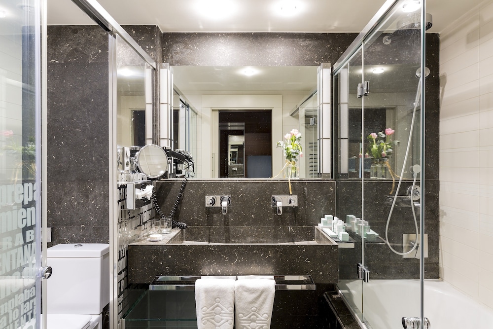 Superior Twin Room - Photo 11