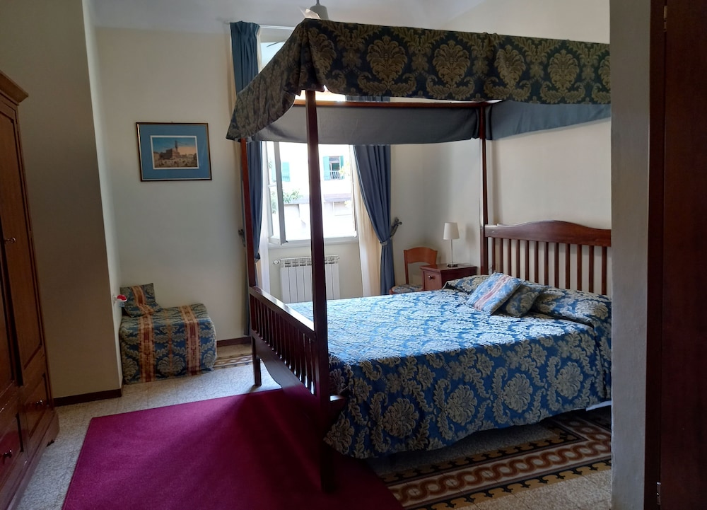 Deluxe Room, Private Bathroom photo 1